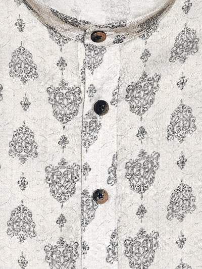 Men’s Off-White Cotton Printed Kurta with Vintage Motifs 30043